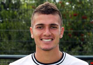 schalke signs talented midfielder neustaedter -... schalke signs talented midfielder neustaedter -...