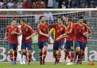 spain pressured to retain euro title amid crisis... spain pressured to retain euro title amid crisis...