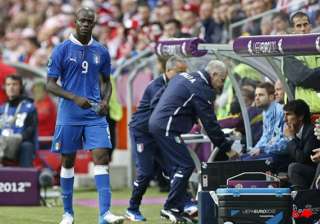 uefa looks into reports of croatian racism -... uefa looks into reports of croatian racism -...