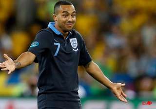 walcott exits training with hamstring problem -... walcott exits training with hamstring problem -...