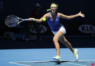 azarenka breezes through center court opener -... azarenka breezes through center court opener -...