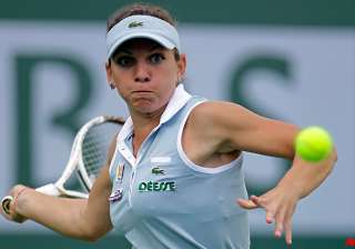 halep ousts defending champ vinci in barcelona -... halep ousts defending champ vinci in barcelona -...
