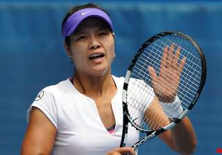 li na into 3rd round at australian open - India TV li na into 3rd round at australian open - India TV