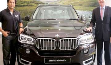 bmw india rolls out bmw x5 - India TV bmw india rolls out bmw x5 - India TV