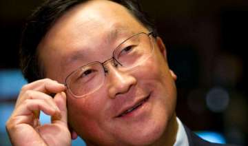 blackberry ceo brands iphone users wall huggers -... blackberry ceo brands iphone users wall huggers -...