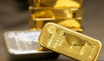 gold hits record high of rs 29 590 - India TV gold hits record high of rs 29 590 - India TV