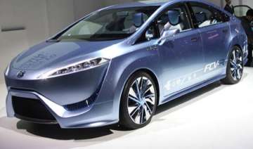 toyota rides on rs 529 cr profit no plan to buy... toyota rides on rs 529 cr profit no plan to buy...