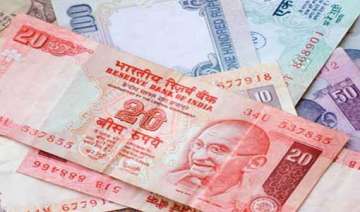 rupee logs biggest drop in 2 weeks ends 29 paise... rupee logs biggest drop in 2 weeks ends 29 paise...