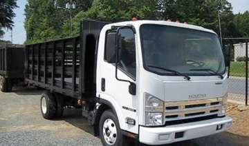 sml isuzu inks vehicle finance pact with sbi -... sml isuzu inks vehicle finance pact with sbi -...