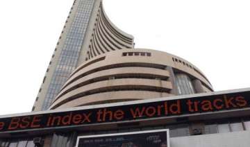 sensex touches 28 mth low down 112 pts on growth... sensex touches 28 mth low down 112 pts on growth...