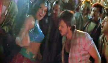 bipasha refuses to do item song with vivek oberoi... bipasha refuses to do item song with vivek oberoi...