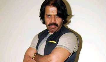 bollywood action director tinu verma absconding... bollywood action director tinu verma absconding...