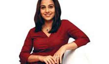 bulls chase vidya balan - India TV bulls chase vidya balan - India TV