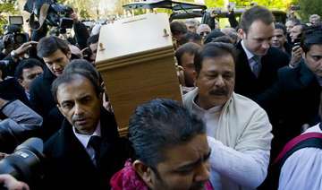 dev anand given a tearful farewell amid rich... dev anand given a tearful farewell amid rich...
