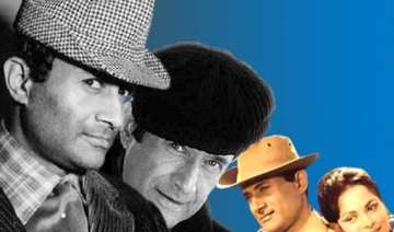 dev anand opposed emergency gave rose to sonia... dev anand opposed emergency gave rose to sonia...