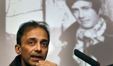 dev anand s son suneil says he will continue to... dev anand s son suneil says he will continue to...
