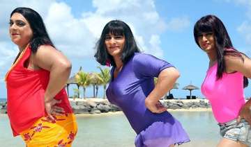 humshakals strikes gold despite negative reviews... humshakals strikes gold despite negative reviews...