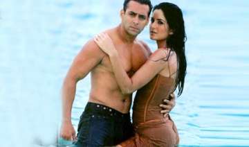 it s official salman katrina have called it quits... it s official salman katrina have called it quits...