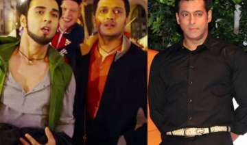 salman khan promotes pulkit samrat riteish... salman khan promotes pulkit samrat riteish...
