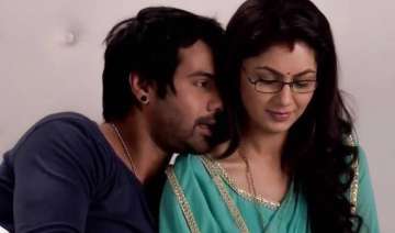 abhi makes pragya jealous on kumkum bhagya -... abhi makes pragya jealous on kumkum bhagya -...