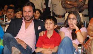 saif s kids turned back from mumbai airport -... saif s kids turned back from mumbai airport -...