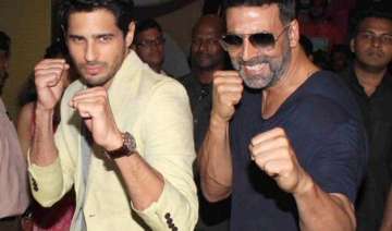 akshay kumar teaches women martial arts sidharth... akshay kumar teaches women martial arts sidharth...