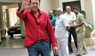 sanjay dutt returns home on furlough has lost 18... sanjay dutt returns home on furlough has lost 18...