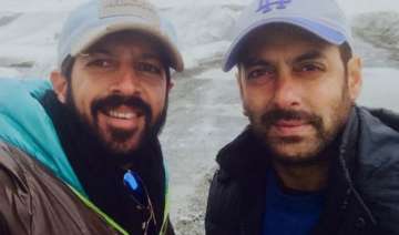 salman khan s gift to kabir khan is just so... salman khan s gift to kabir khan is just so...