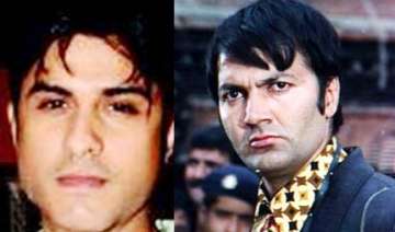 paanwala hijacks villain prem chopra s bandra... paanwala hijacks villain prem chopra s bandra...