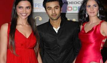 katrina asks deepika to shut up view pics - India... katrina asks deepika to shut up view pics - India...