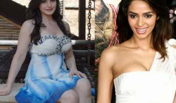 mallika zarine to attend super fight league match... mallika zarine to attend super fight league match...