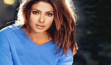 priyanka not doing 2 states with srk - India TV priyanka not doing 2 states with srk - India TV