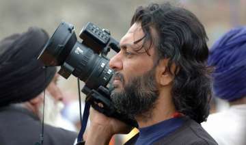 rakesh mehra may shoot bhaag milkha bhaag in... rakesh mehra may shoot bhaag milkha bhaag in...