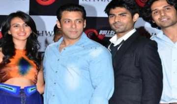 salman khan unveils the music of khwaabb - India... salman khan unveils the music of khwaabb - India...