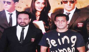 salman prays that his bodyguard does not write... salman prays that his bodyguard does not write...