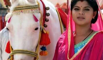 veera completes 200 episodes sneha hopes for 2... veera completes 200 episodes sneha hopes for 2...