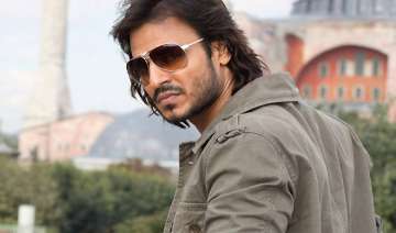 vivek oberoi excited to turn baddie for krrish 2... vivek oberoi excited to turn baddie for krrish 2...