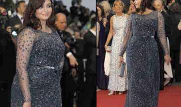 64 pc respondents want privacy for aishwarya on... 64 pc respondents want privacy for aishwarya on...