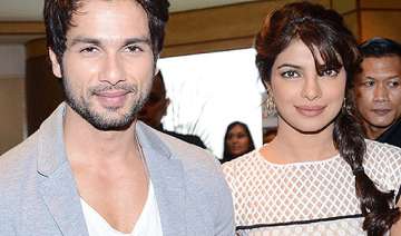 shahid kapoor to romance priyanka chopra in next... shahid kapoor to romance priyanka chopra in next...