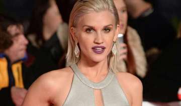 ashley roberts confirms pussycat dolls reunion -... ashley roberts confirms pussycat dolls reunion -...