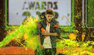 bieber berry slimed at kids choice awards - India... bieber berry slimed at kids choice awards - India...