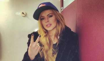 friends worried about lindsay lohan s sobriety -... friends worried about lindsay lohan s sobriety -...