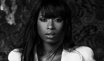 jennifer hudson in talks to star in aretha... jennifer hudson in talks to star in aretha...