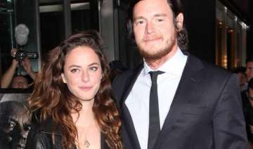 kaya scodelario and benjamin walker engaged -... kaya scodelario and benjamin walker engaged -...