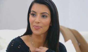 kim kardashian misspels words in hillary clinton... kim kardashian misspels words in hillary clinton...