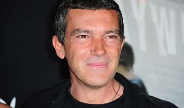 antonio banderas back to school - India TV antonio banderas back to school - India TV