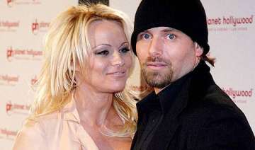 pamela anderson rick salomon to spend x mas... pamela anderson rick salomon to spend x mas...