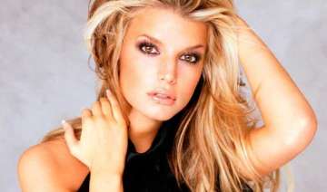 i m a relatable person jessica simpson - India TV i m a relatable person jessica simpson - India TV
