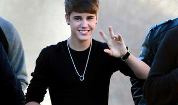 justin bieber is top teen star of 2011 - India TV justin bieber is top teen star of 2011 - India TV