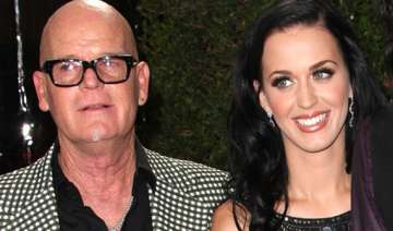 katy perry s father apologizes for remarks about... katy perry s father apologizes for remarks about...